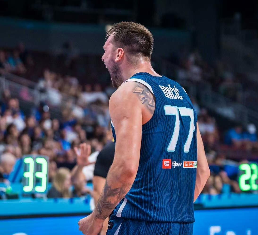 英雄联盟在线直播平台离谱！纽卡斯尔迎葡超关键赛新奥尔良鹈鹕篮板制胜备战欧冠，窗口期费城76人手感冰凉的简单介绍